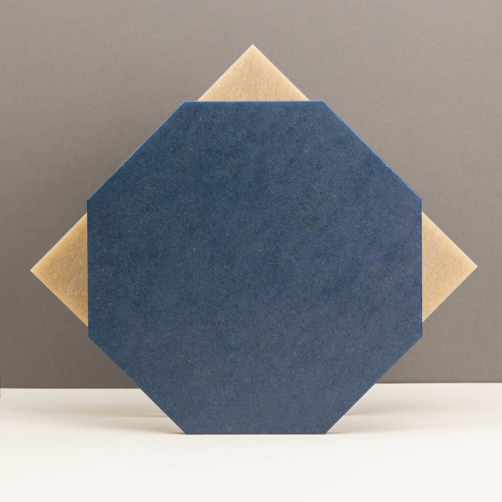 P8962 Smile Plastics Earth collection Aber